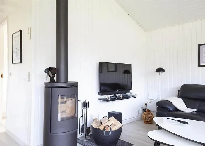 12276-1-sjaellands-odde-strandlystgardsvej-14 * Yderby